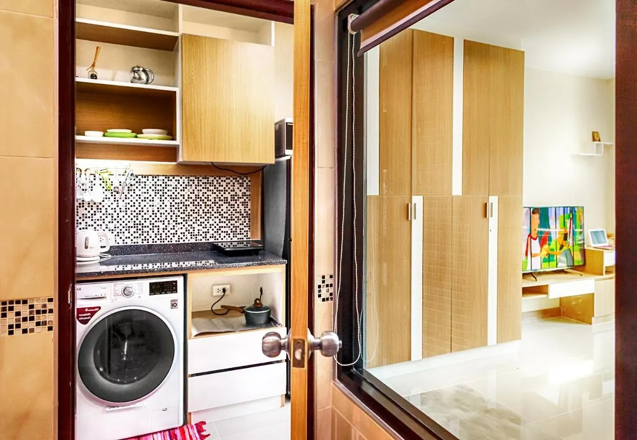 Супер Апартаменты Найтон Naithon Apartment
